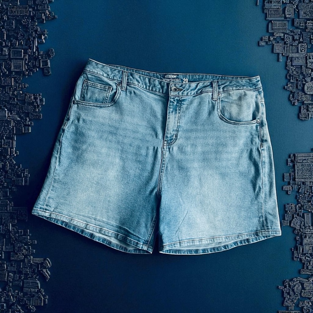 Hot Topic Washed Indigo Denim Mom Shorts Plus Size 20